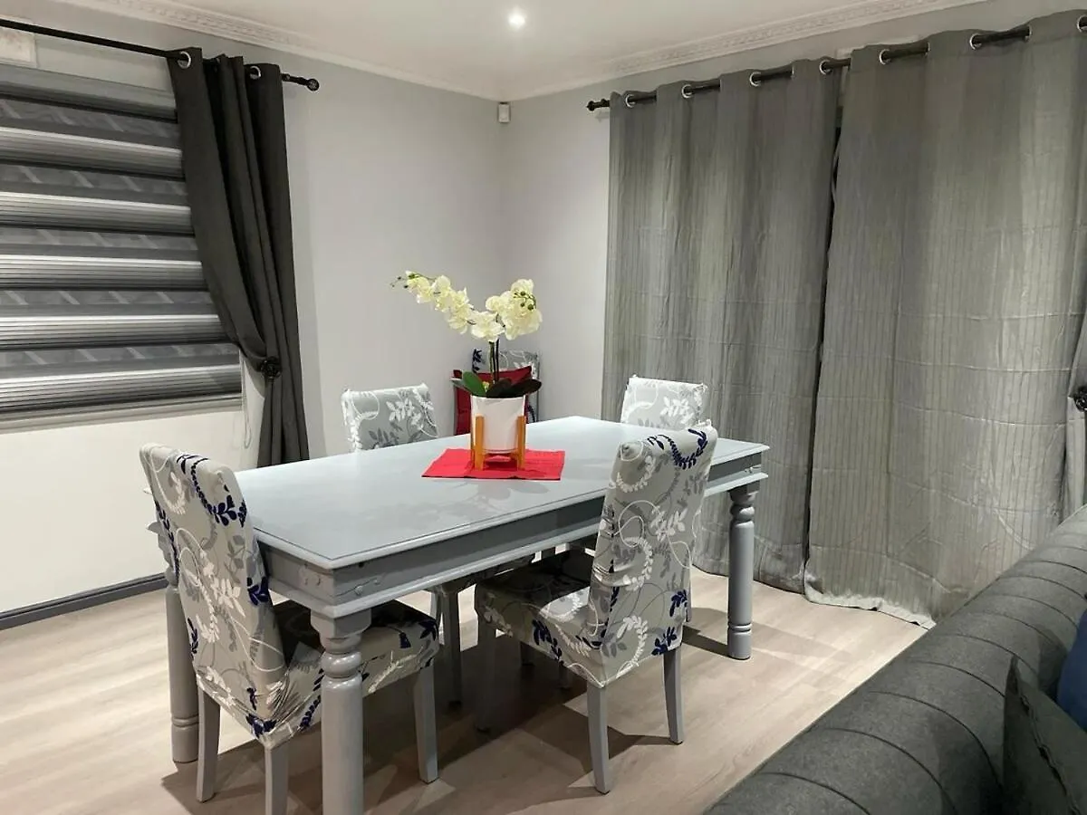 Family Friendly Home In A Cul-De-Sac! Muizenberg 0*,