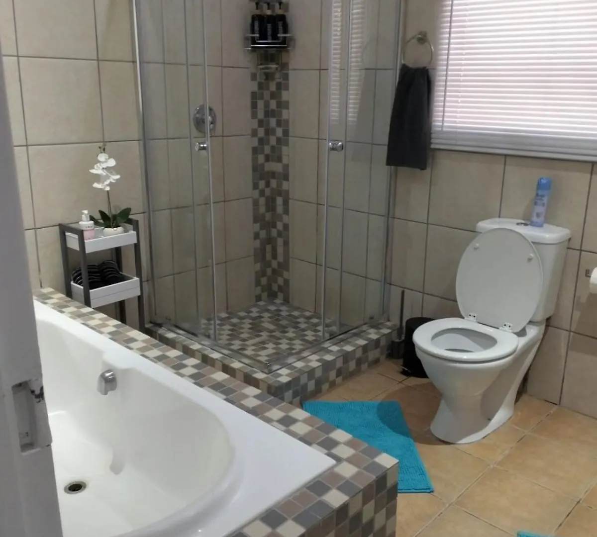 Family Friendly Home In A Cul-De-Sac! Muizenberg 0*,  Südafrika